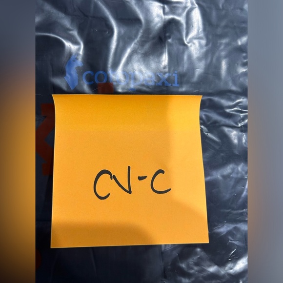 Cotopaxi Women's XL Fuego Hooded Down Jacket Black NWT Puff Puffer Puffy - Picture 16 of 16